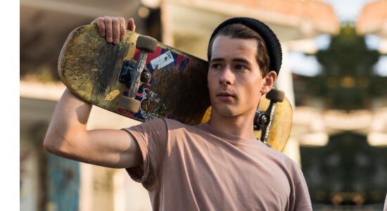 The Shoulder Skateboard Hold